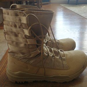 Nike 2 Generation Tactical Boots Khaki (size 10)